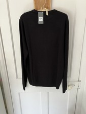 Men’s Black Round Neck