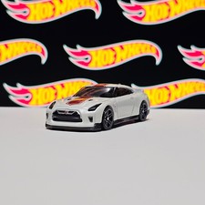 Hot Wheels Nissan GTR R35 in White