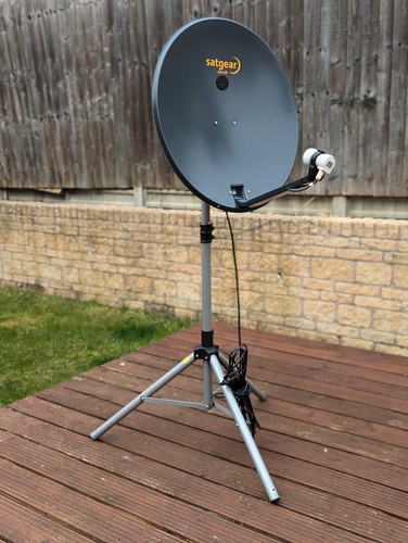 Satgear 60cm portable freesat - 60cm,