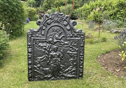 Fire back plate cast - fire,