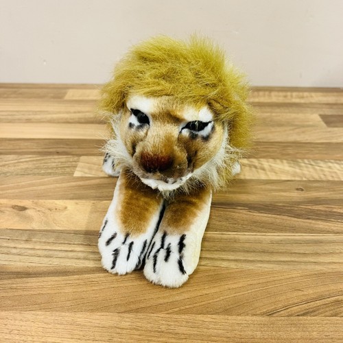 Small life like realistic - small, lion