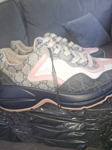 Pink white gucci trainers size - white,