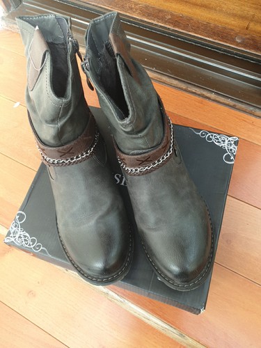 Pavers ladies boots size - pavers,