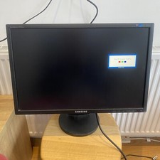 Samsung SyncMaster 2243BW 22" Widescreen LCD Monitor With Stand