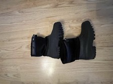 Snow Boots Size 5 Black