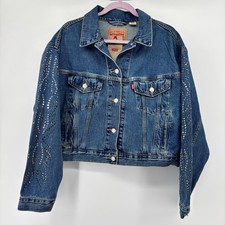 Levis Womens Cropped Studded