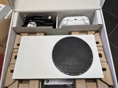 Xbox series console - s,