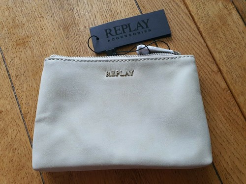Bnwt replay off white - bnwt, purse