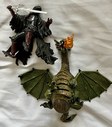 Green dragon faceless - &,
