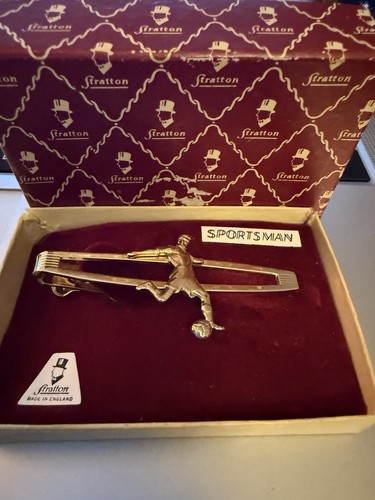 Vintage clip footballer - vintage,
