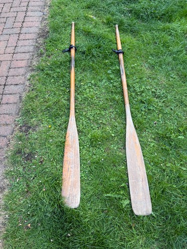 Vintage wooden boat - wooden, oars