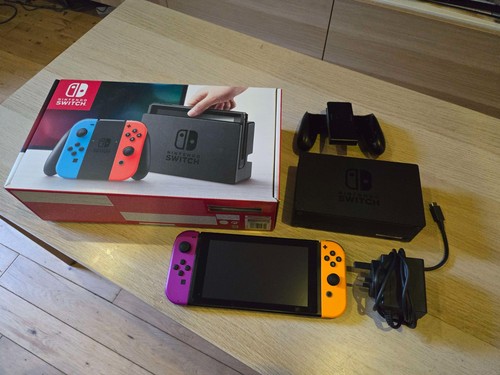 Nintendo switch console - 32,