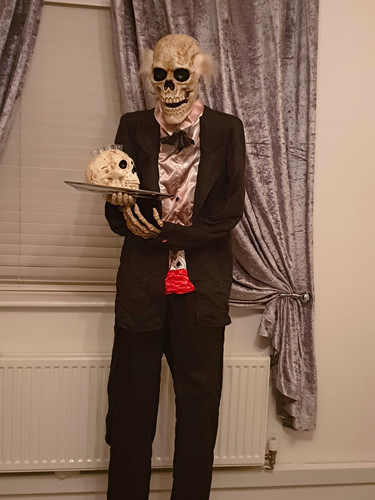 Life size skeleton - life-size, butler