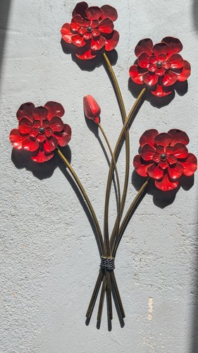 Large red metal flower wall - metal,