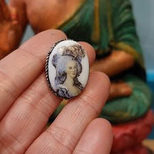 Small Vintage Boxed Old Stock Victorian Lady Portrait Lapel Pin Brooch