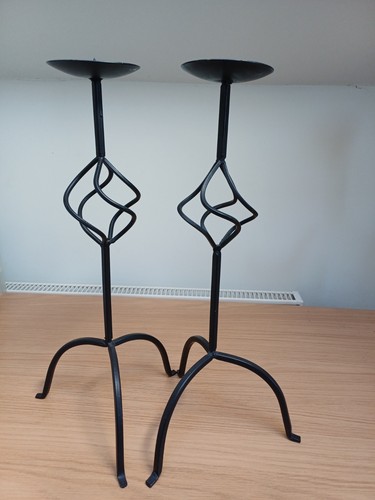 Pair floor standing metal - of,