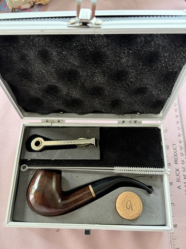 Vintage smooth hooked apple - hooked,