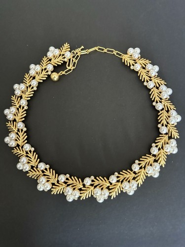 Trifari gold plated faux - plated, pearl