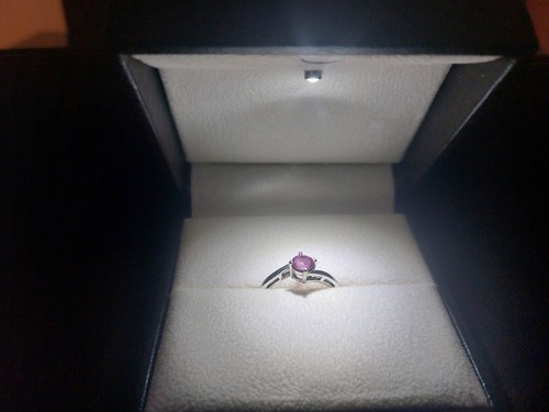 White gold with - , sapphire