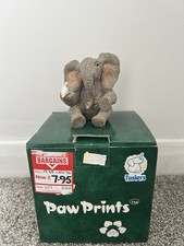 Tuskers Ornament Victorias