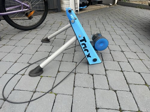 Tacx indoor cycling turbo - tacx,