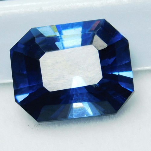 Blue flawless sapphire - sapphire, emerald