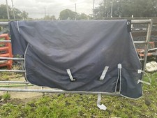 REDUCED Rhinegold 6’0” Mediumweight 200g Turnout Rug