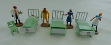 Job Lot Britains 1983 Hospital Beds Patients Nurses Doctor & Accessories
