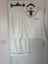Pretty You London White Waffle
