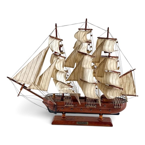 Large mayflower wooden model - large,