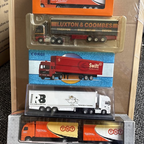 Corgi van attics - ., 5