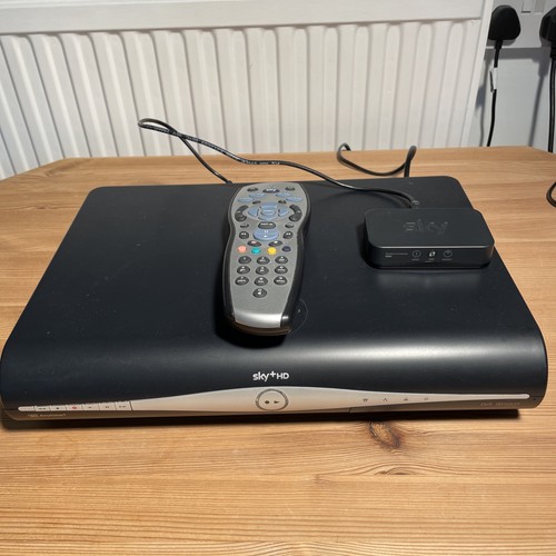 Sky set box with remote - box,