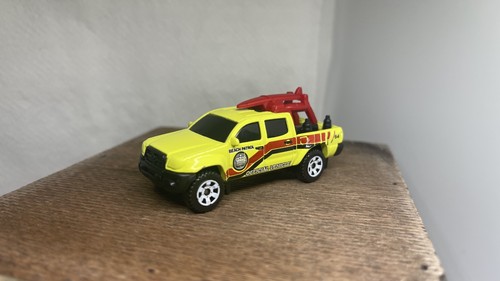 Matchbox toyota tacoma - matchbox,