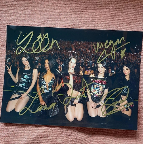 Katseye autographed signed - katseye,