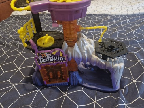 Imaginext penguin lair - penguin,