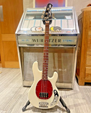 USA ERNIE BALL MUSICMAN EBMM