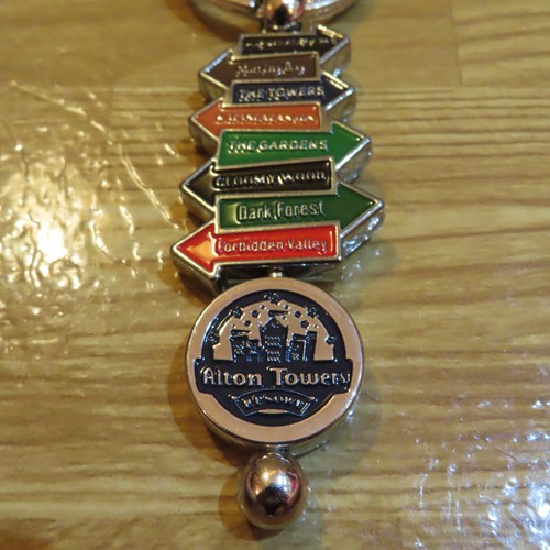 Alton towers sign keyring - sign,