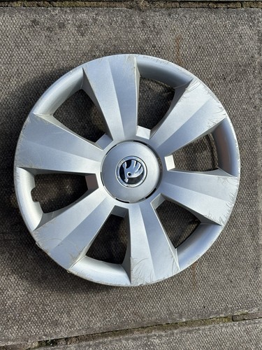 Skoda fabia wheel trim x - 15",