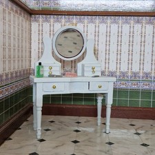 1:12TH Scale Dolls House