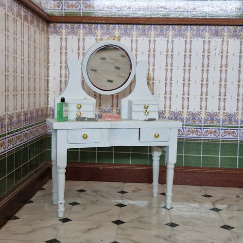12th scale dolls house - scale,