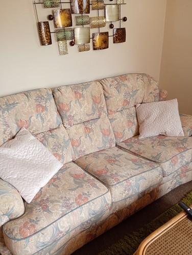 Piece suite used furniture - used,