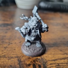 Dark Sword Miniatures Bolo –