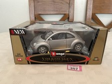BURAGO GOLD COLLECTION 1/18 NEW VOLKSWAGEN BEETLE. NR MINT (387/DR)