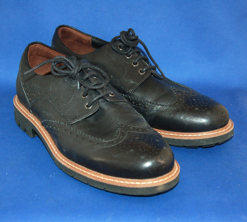 Comfortable pair clarks - a,
