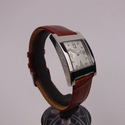 Gucci 7700m watch - gucci,