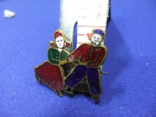 Song Dance Badge dutch dancing skating couple brooch holland souvenir 1900s