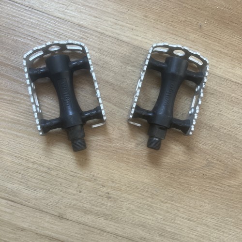 Pair wellgo platform pedals - of,