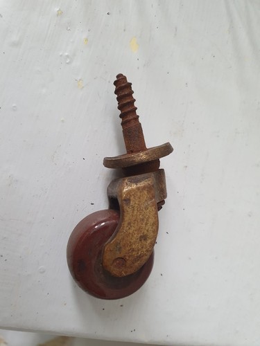 Screw porcelain castor - screw-in,