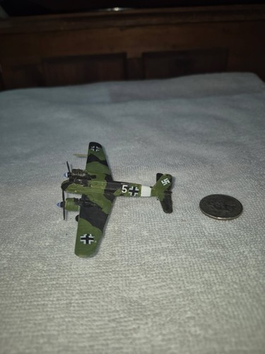 Vintage small plastic model - vintage,