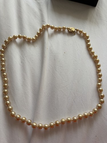 Pearl necklace - pearl,